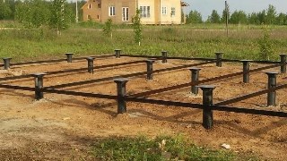 Установка и монтаж - винтовые сваи в Соликамске для свайного фундамента дома. Цена от 2044 руб - видео закручивание